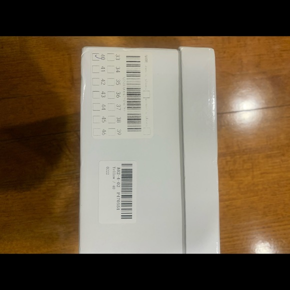 Yellow plaid Heels - Picture 4 of 5